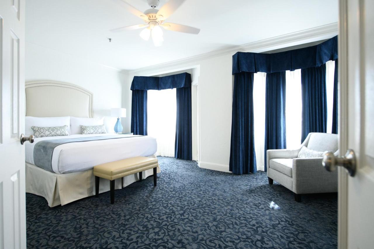 Premier Suite Balcony