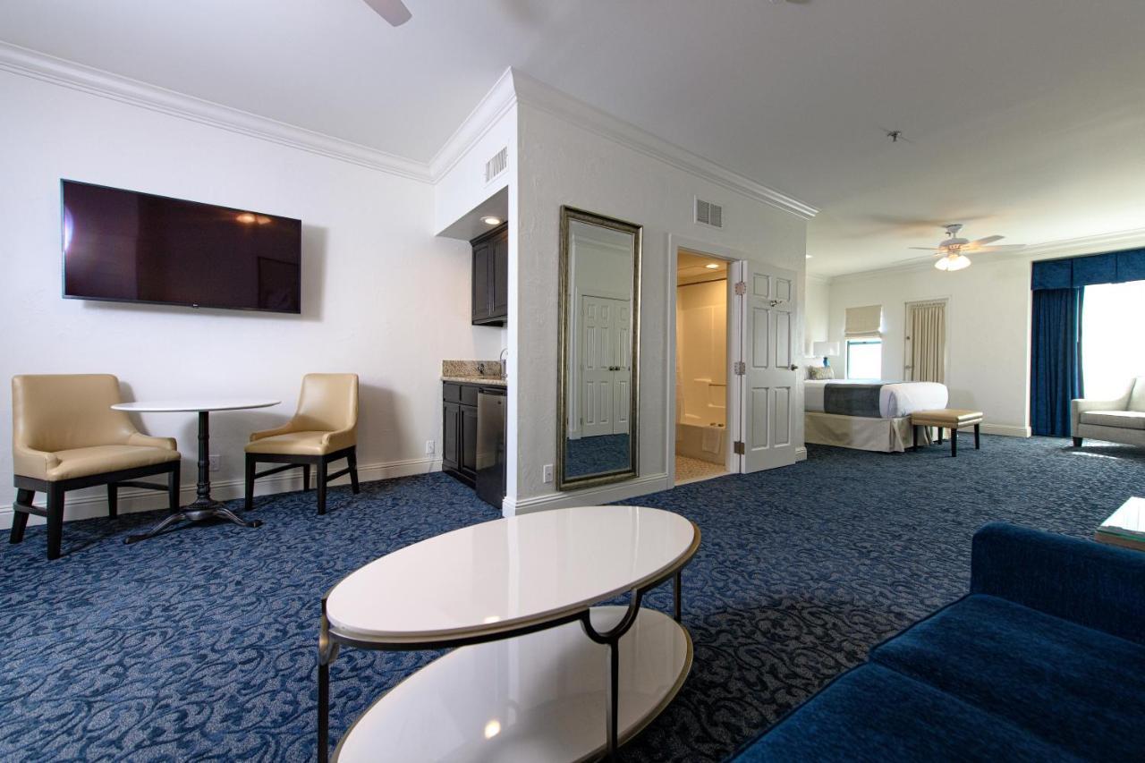 Premier Suite Balcony