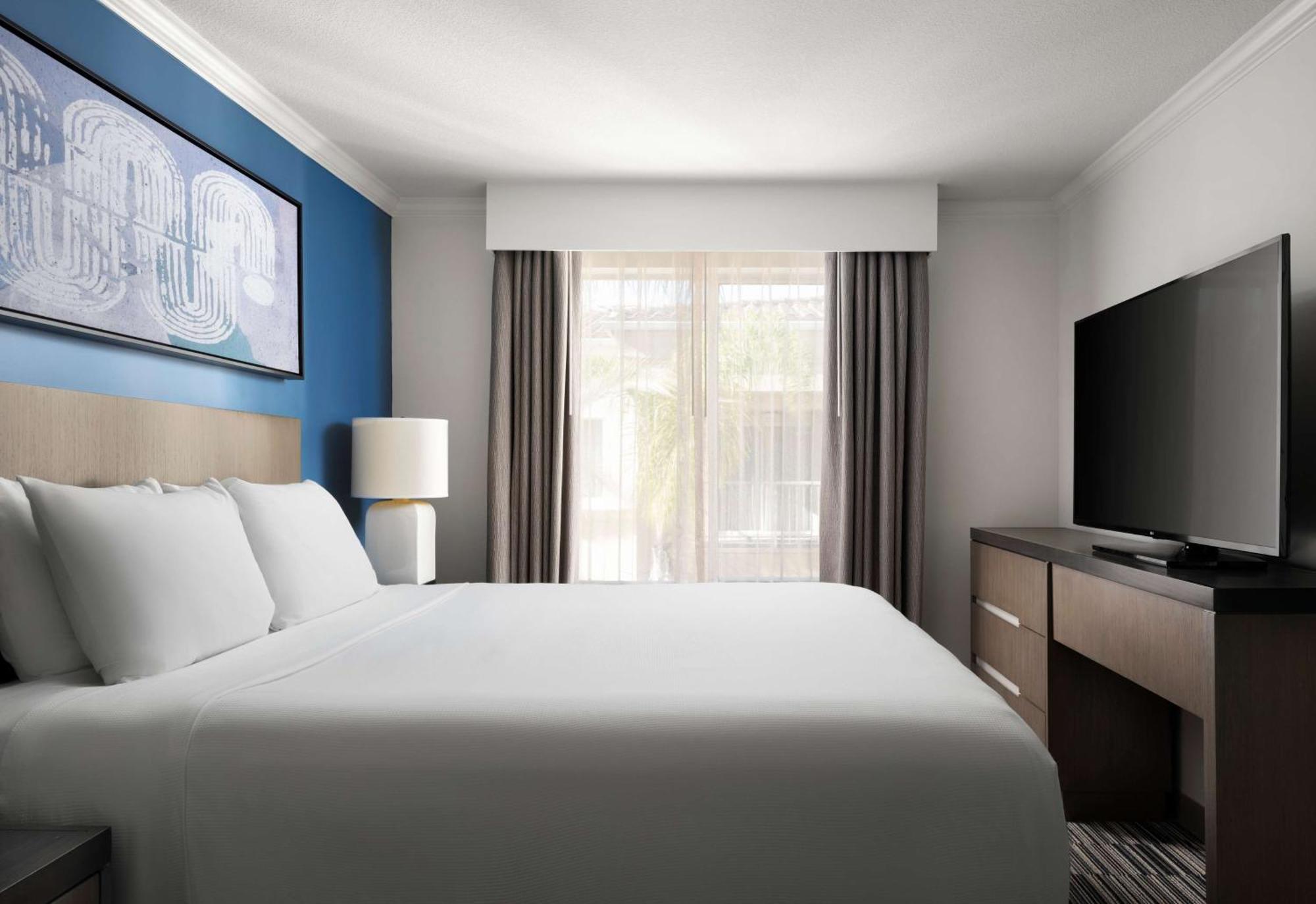 One-Bedroom King Suite