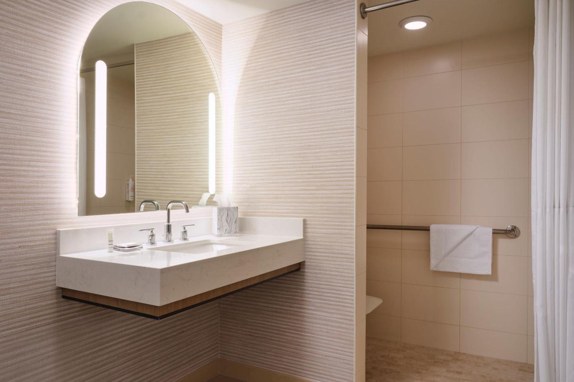 Deluxe King Room Bay View Newly Renovated or Mobility or Hearing Accessible Roll Shower