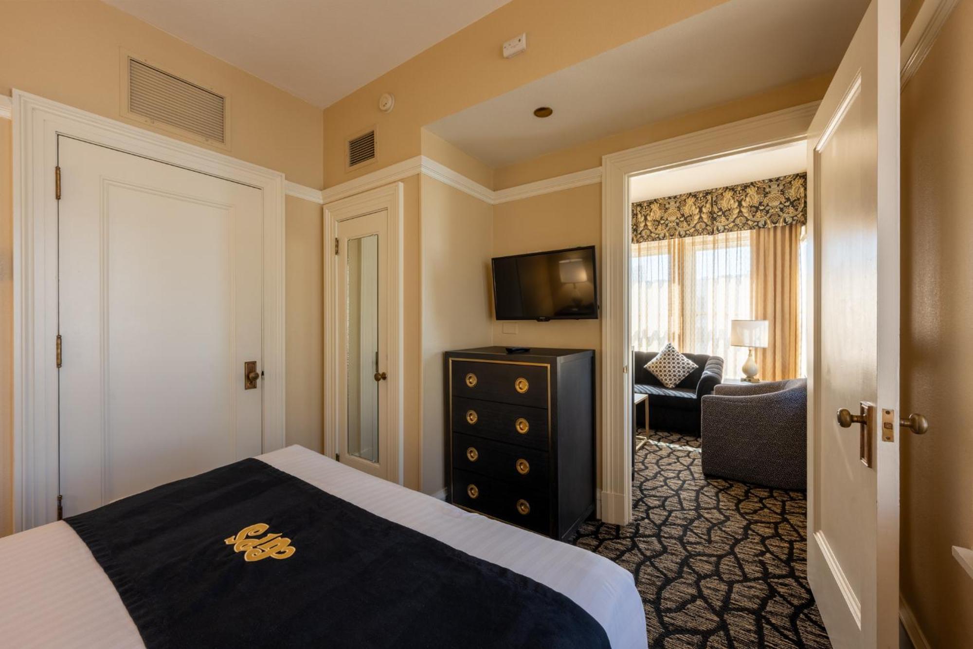 One-Bedroom Suite
