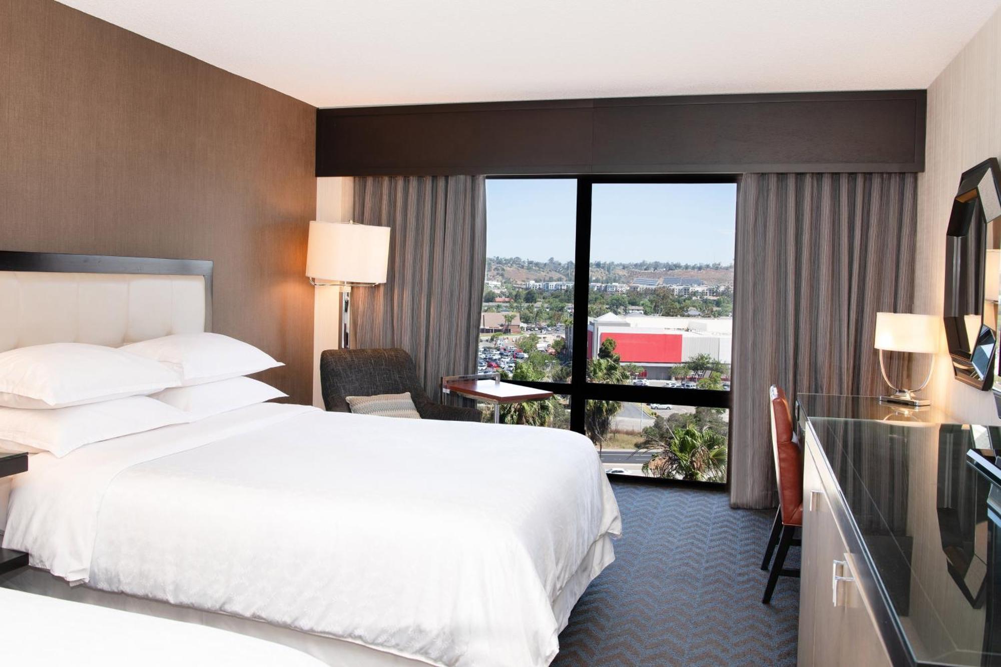 Traditional 2 Queen Beds,1634398331:JPEG