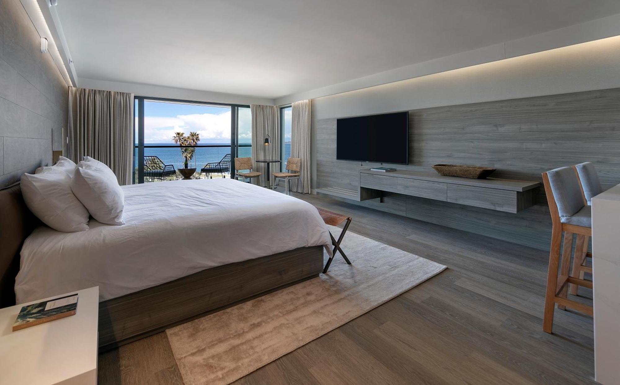 ALL NEW Pines Corner Penthouse Suite