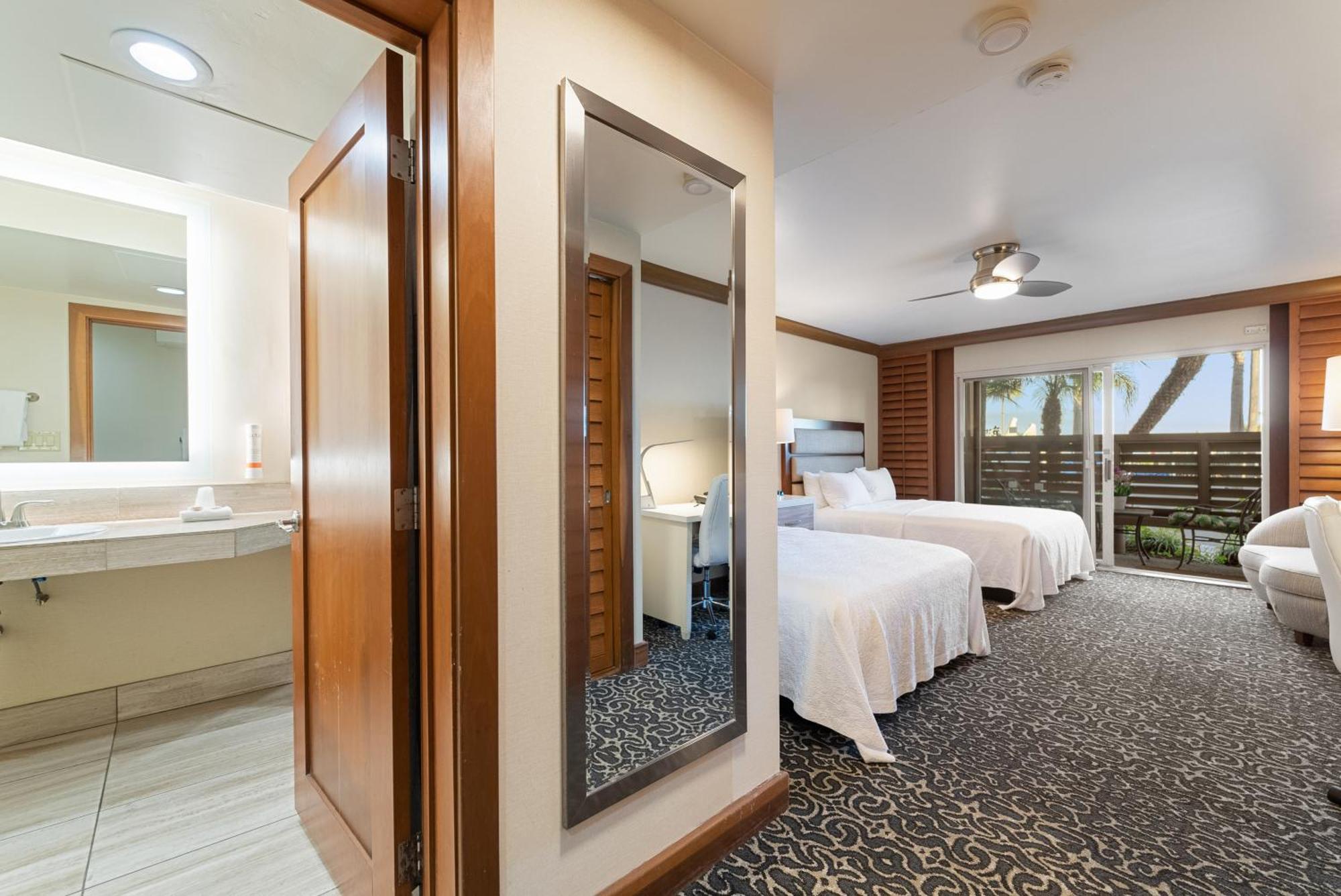 Standard Queen Non View Accessible Room