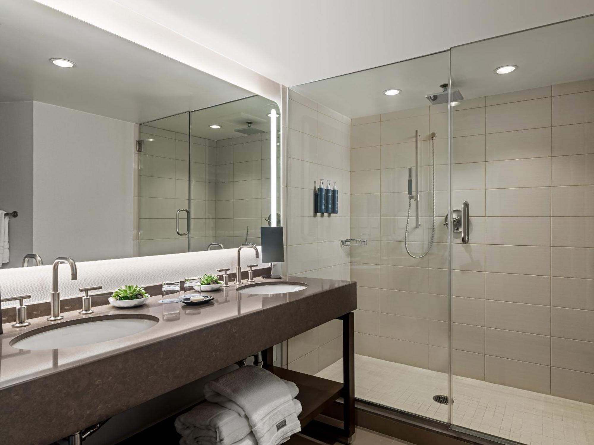 Double Room Two Double Beds City View