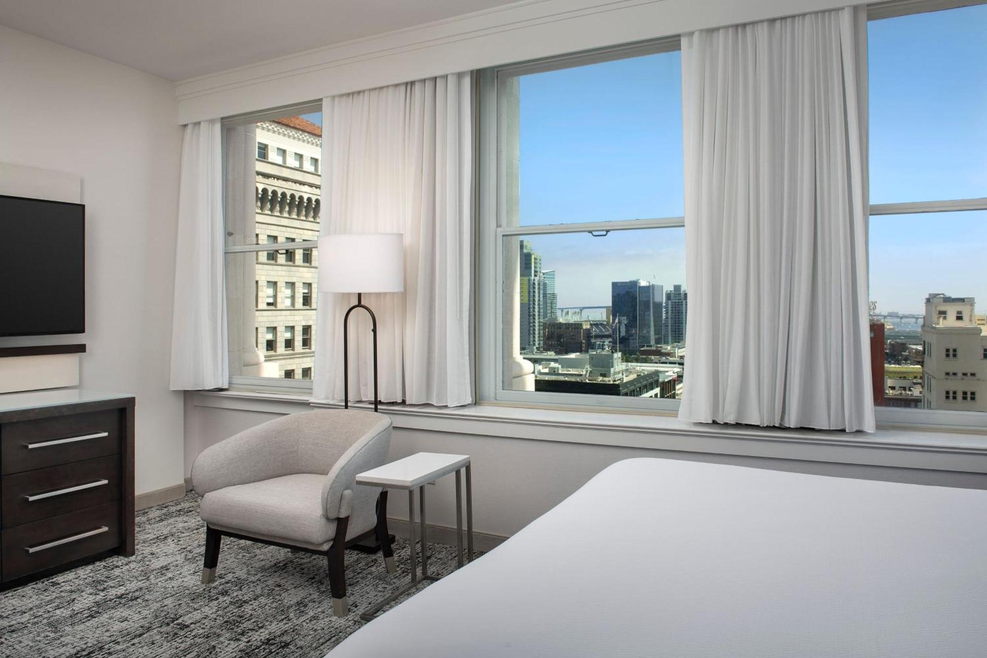 King Room Partial Bay View High Floor