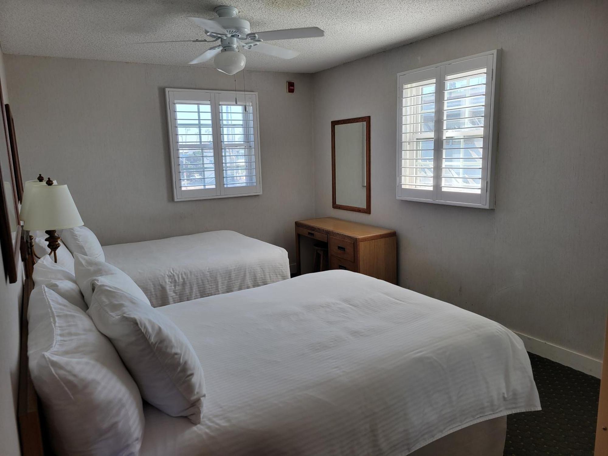 Two-Bedroom Apartment Terrace Sea View