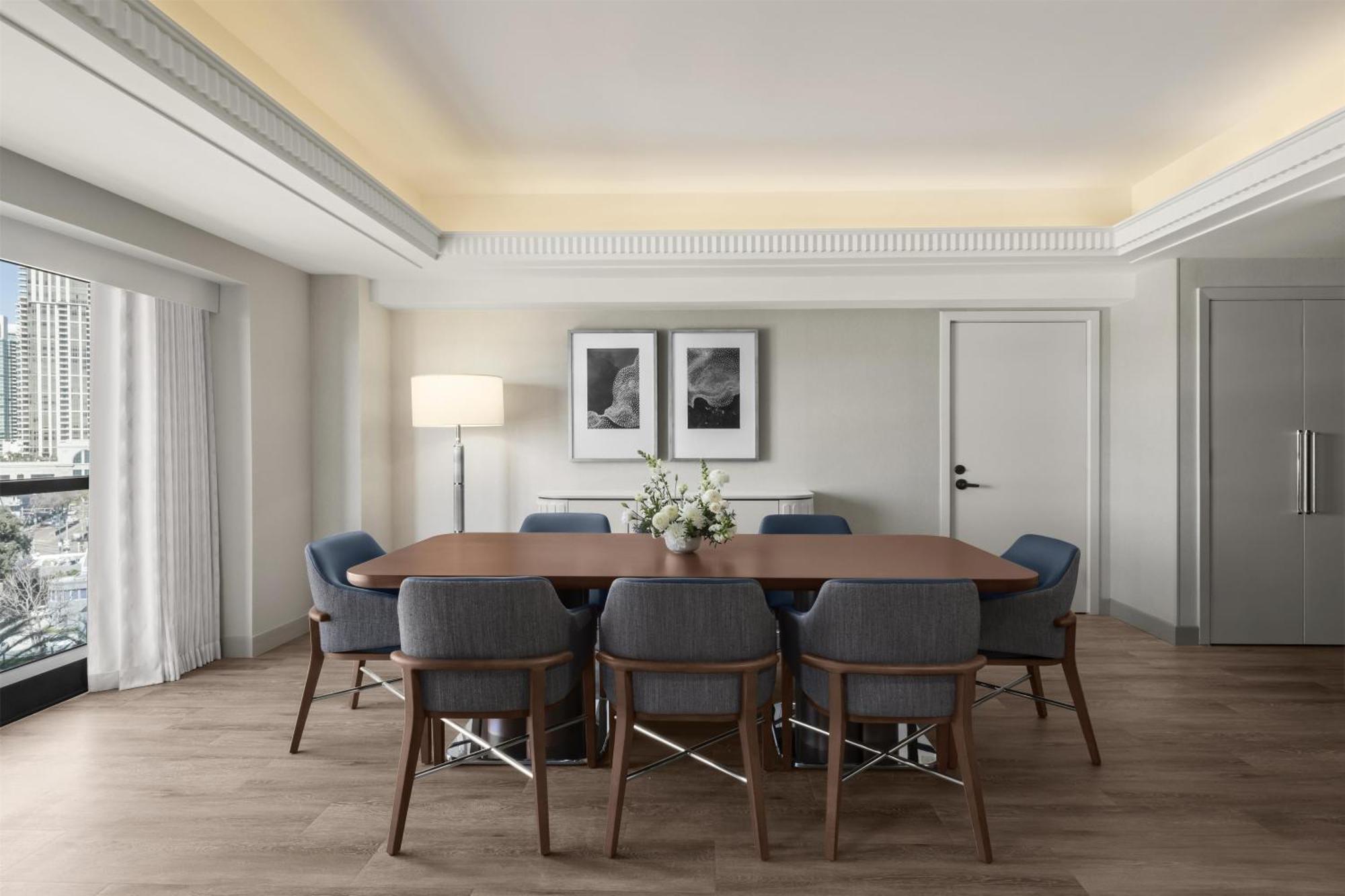 Signature King Suite