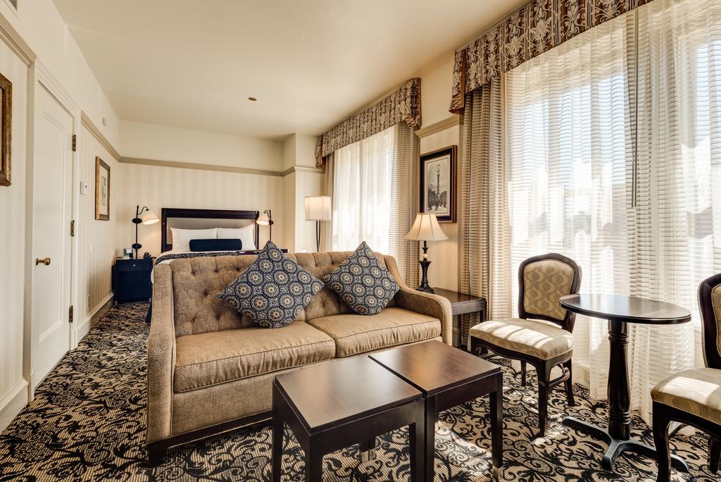 Junior Suite