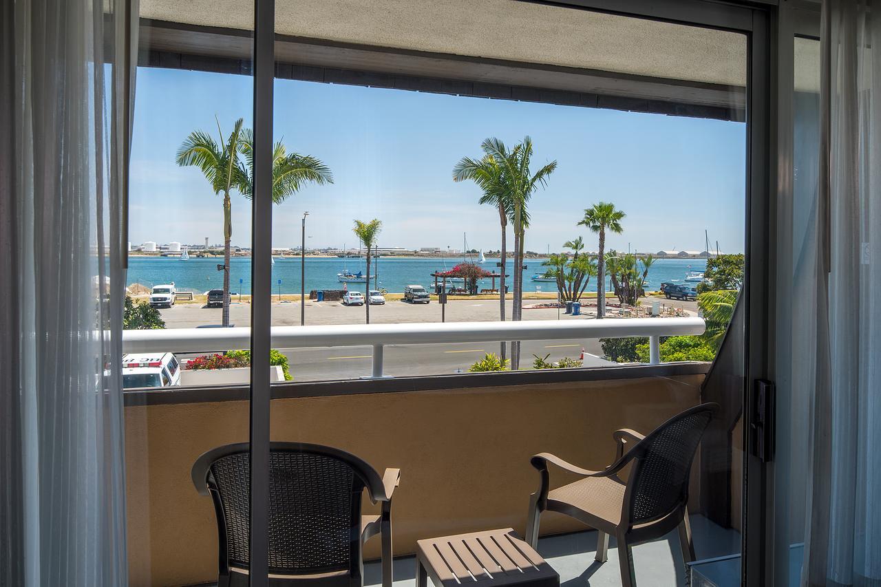 Bay View Two Queens