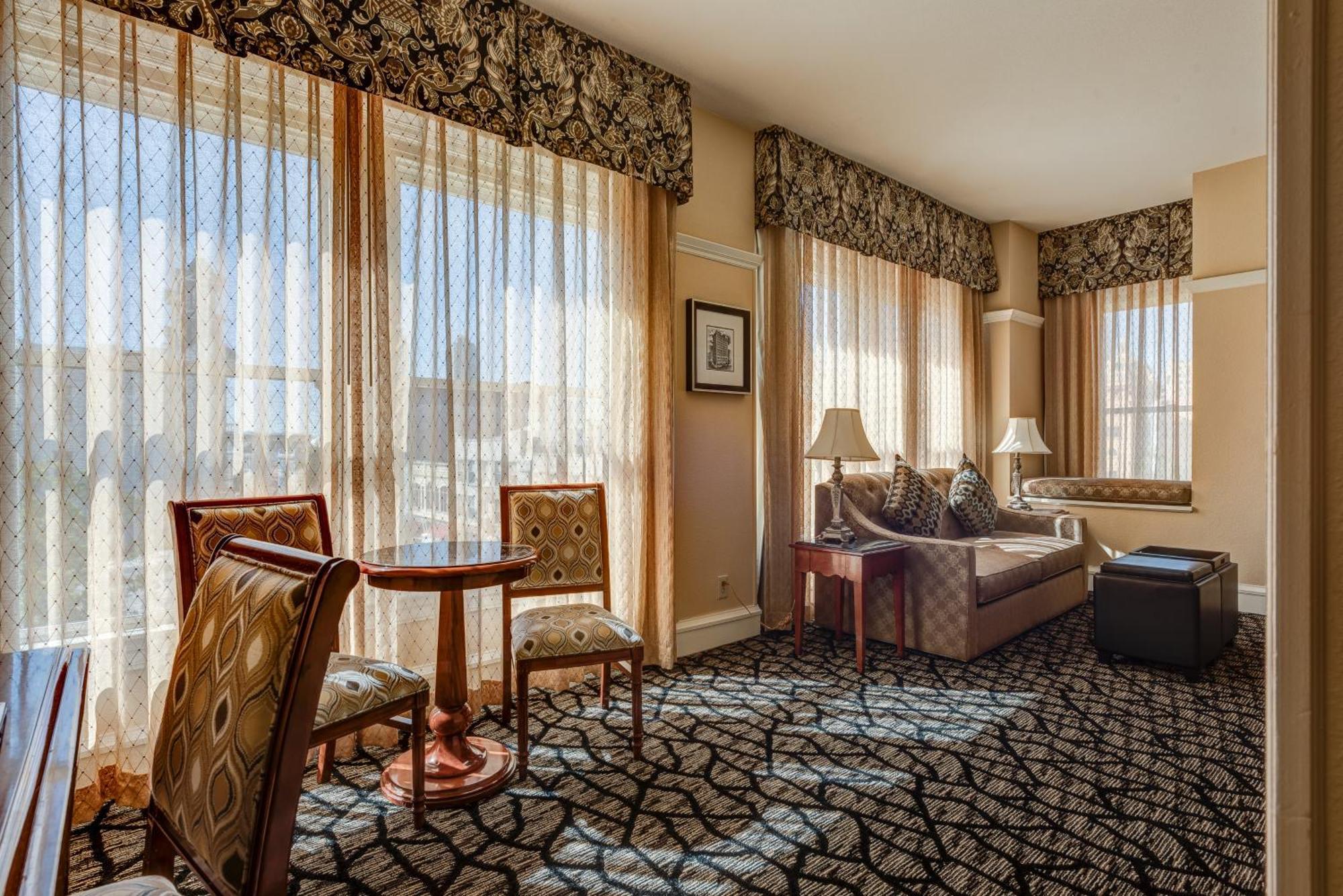 One-Bedroom Suite