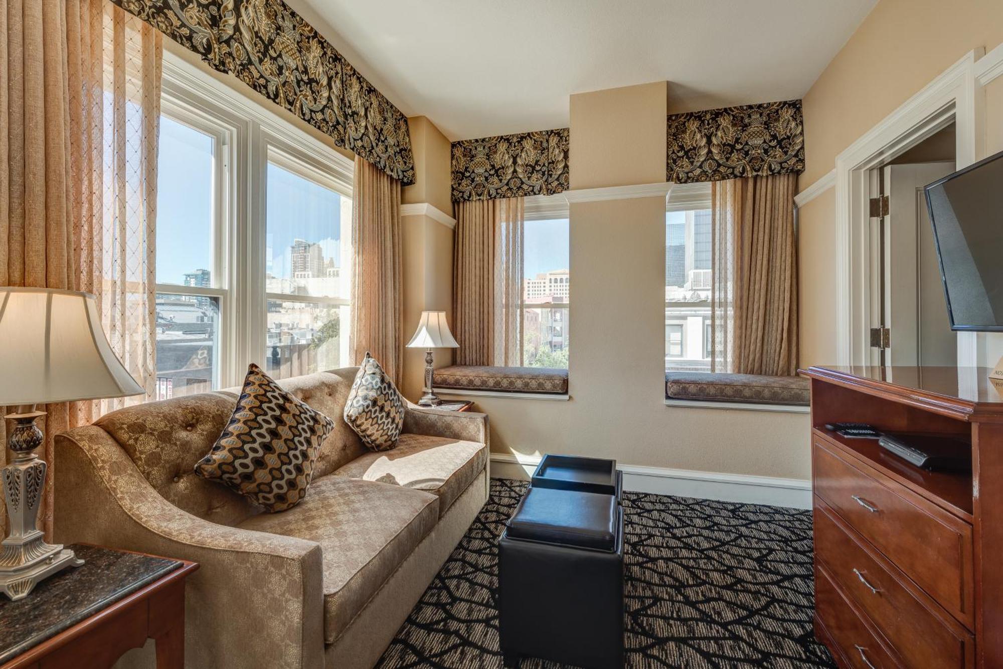 One-Bedroom Suite