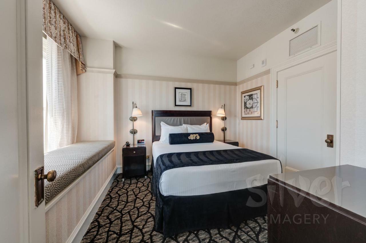 One-Bedroom Suite