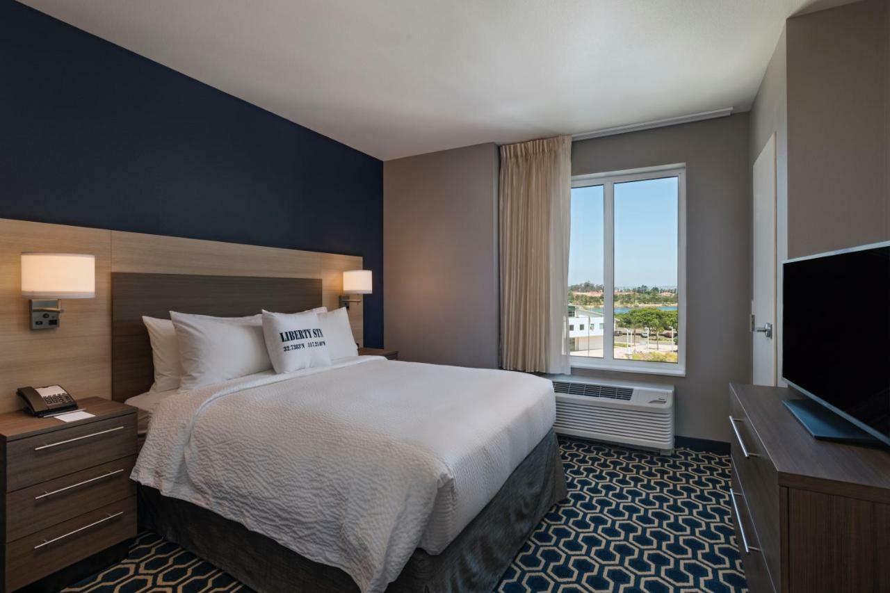 2 Bedroom Suite