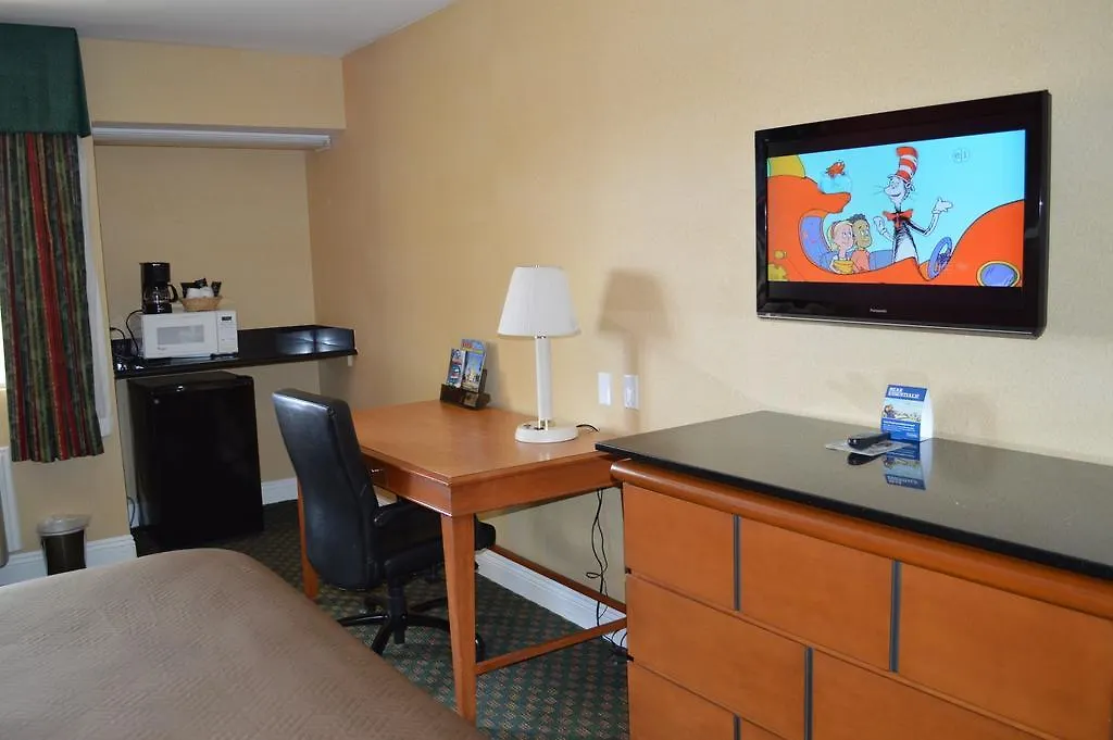 Travelodge By Wyndham San Diego Downtown Convention Center-1