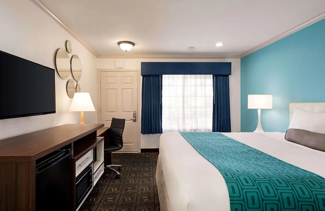 Howard Johnson University Inn - Sdsu - San Diego State University-1