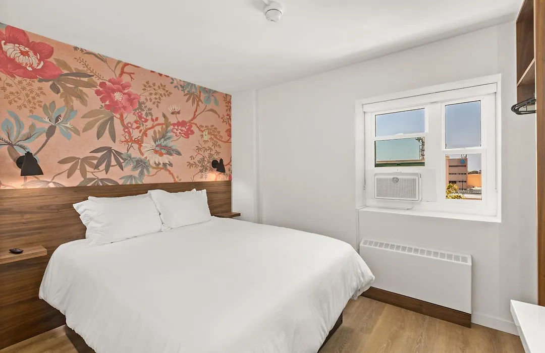 Uptown Inn - Limited Service Apart-Hotel-1