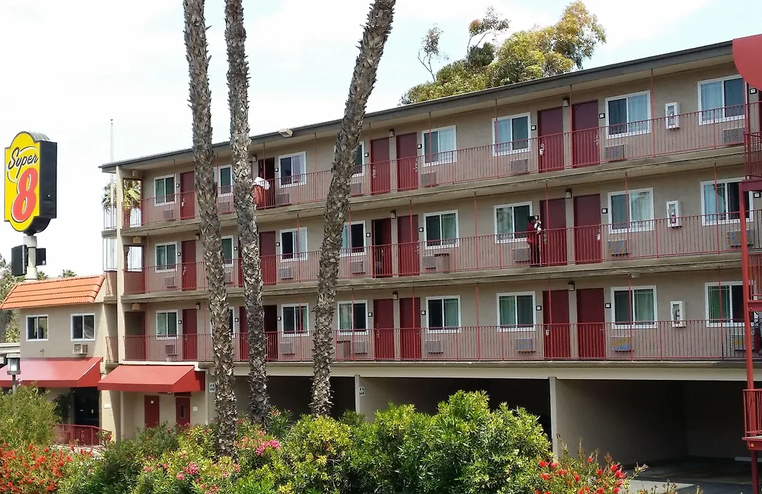 Super 8 By Wyndham San Diego Hotel Circle-1
