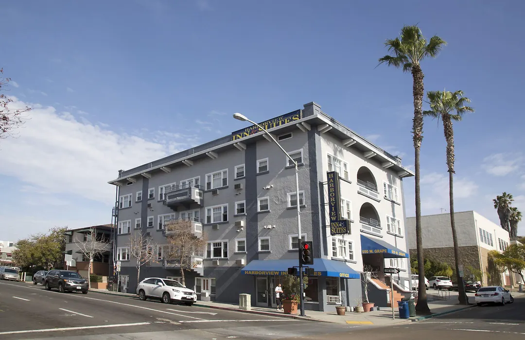 Harborview Inn & Suites-Convention Center-Airport-Gaslamp-Seaworld-Zoo-Balboa Park-1