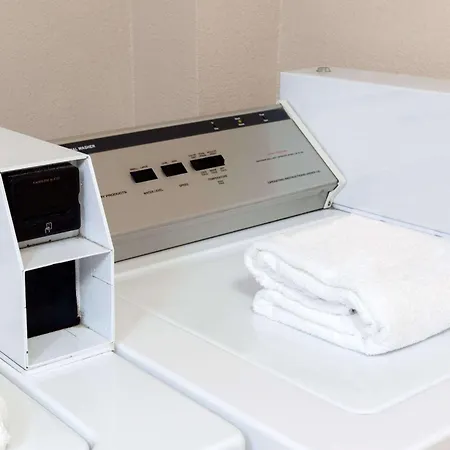 Days Inn By Wyndham Mission Valley-Sdsu-2