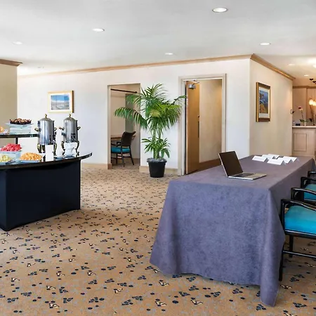 Hilton San Diego Airport/Harbor Island-3