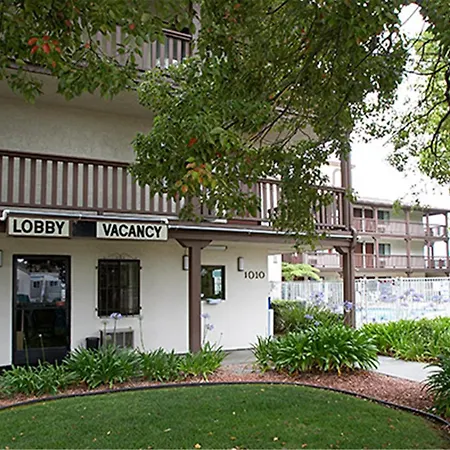 Ez 8 Motel Old Town-2