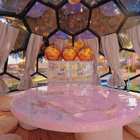 Pink Luxe Spa Retreat In San Diego, Private Rooms With Shared Kitchen And Pool-3