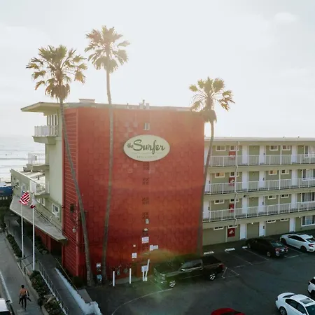 Surfer Beach Hotel-3