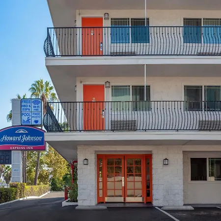 Howard Johnson By Wyndham San Diego Hotel Circle-3