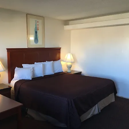 Travelodge By Wyndham San Diego Seaworld-2