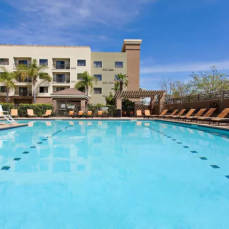 Courtyard By Marriott San Diego Central-2