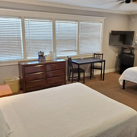 Coronado Island Inn-2