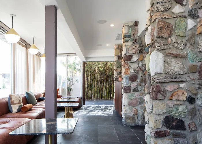 The Pearl Hotel San Diego