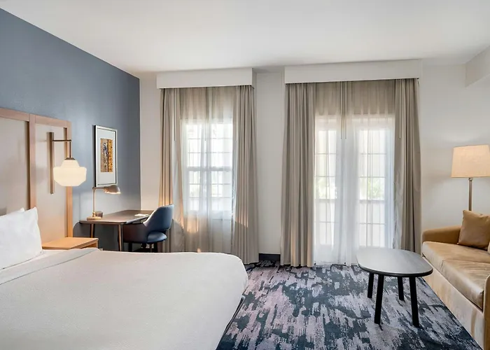 Fairfield Inn & Suites San Diego Old Town
